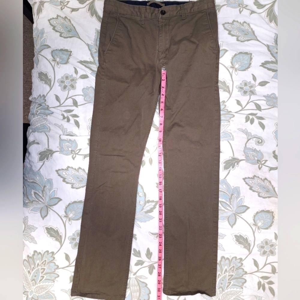 A pair of Zara Man pants the waist measures 14.75" flat and an inseam of 30.5".